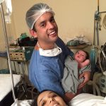 Joaquim no colo do Bernardo  + parto humanizado