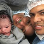 Primeira fotografia em família do Arthur.