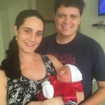 Primeira fotografia em família do Vinicíus.