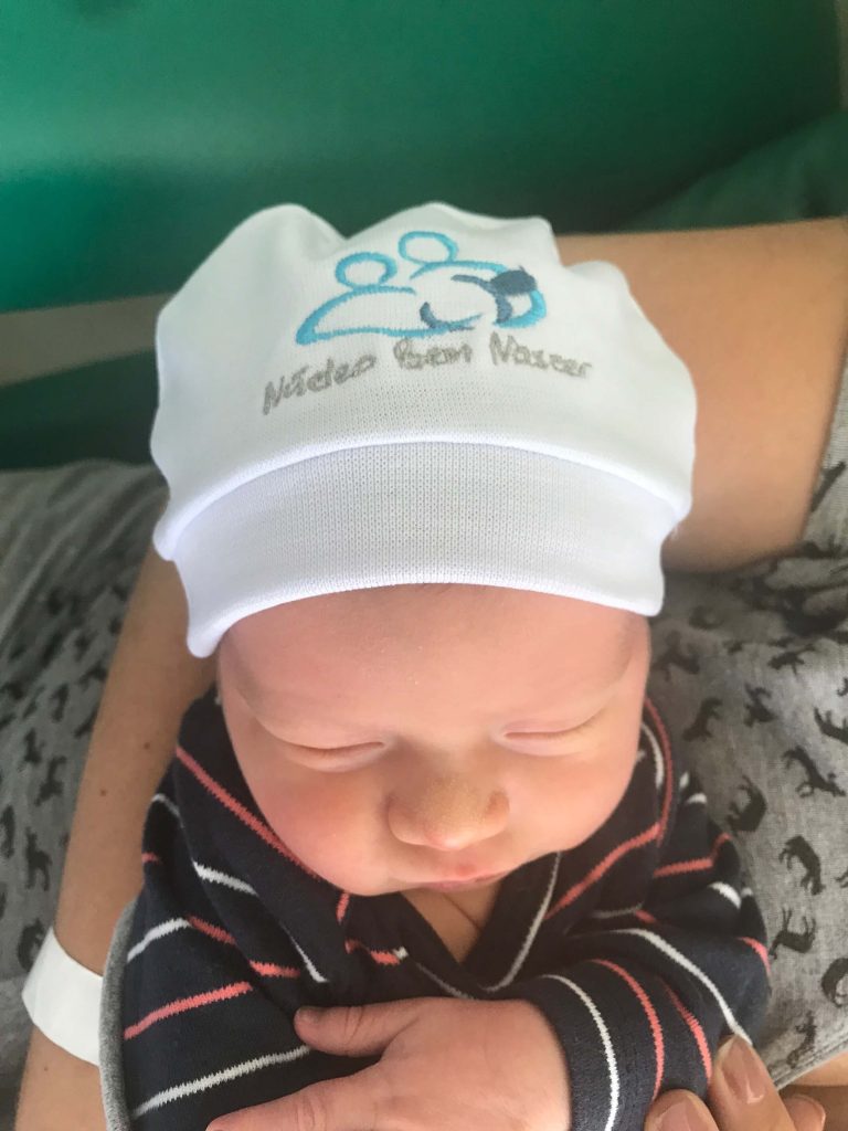 Parto humanizado; Parto cesárea; Parto respeitoso; Parto na penumbra; Parto com pele a pele; Aleitamento na primeira hora; Colestase gravídica