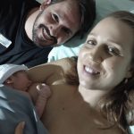 Felicidade no rosto dos papais