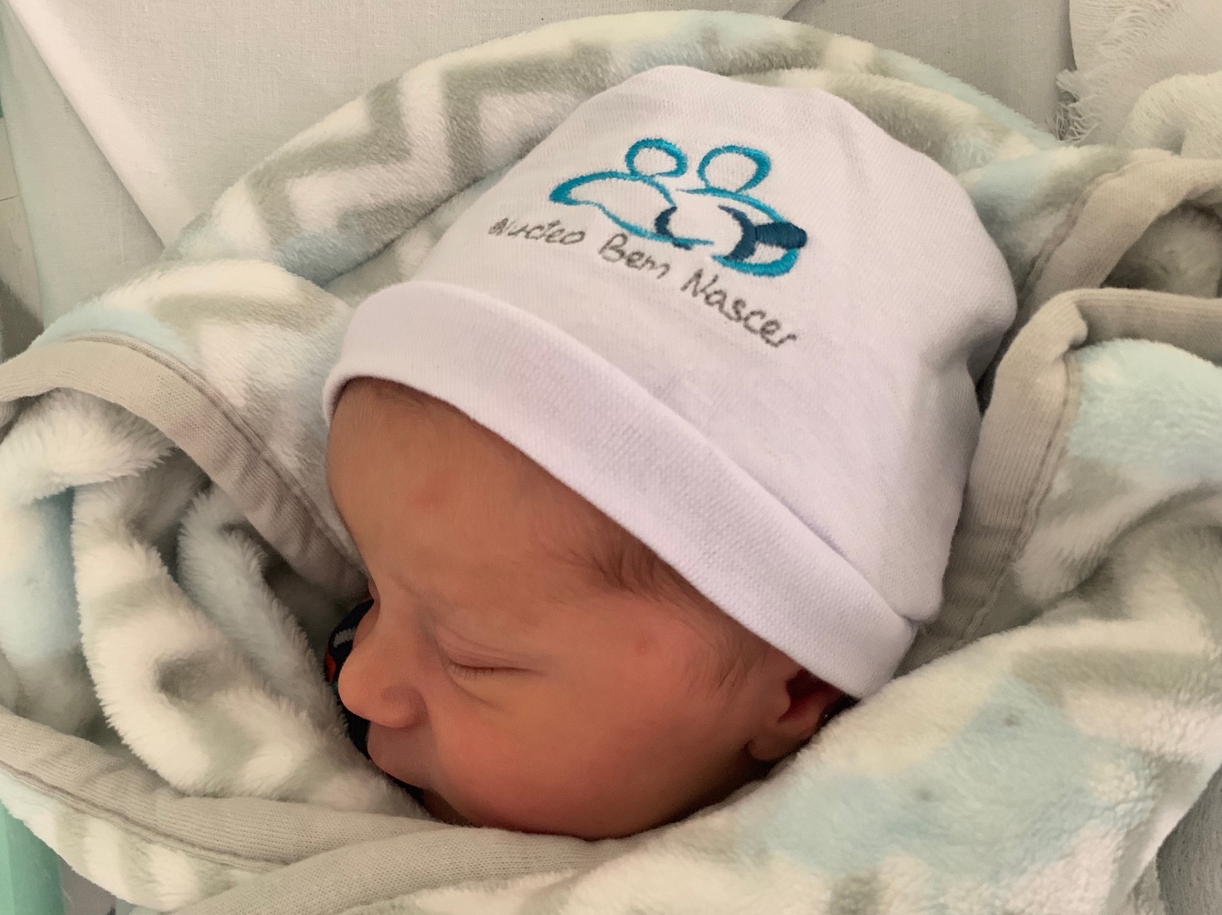 Birth; Parto na penumbra; parto humanizado; parto cesariana; parto respeitoso; parto cesárea; Bem-Nascido; Parto Pélvico