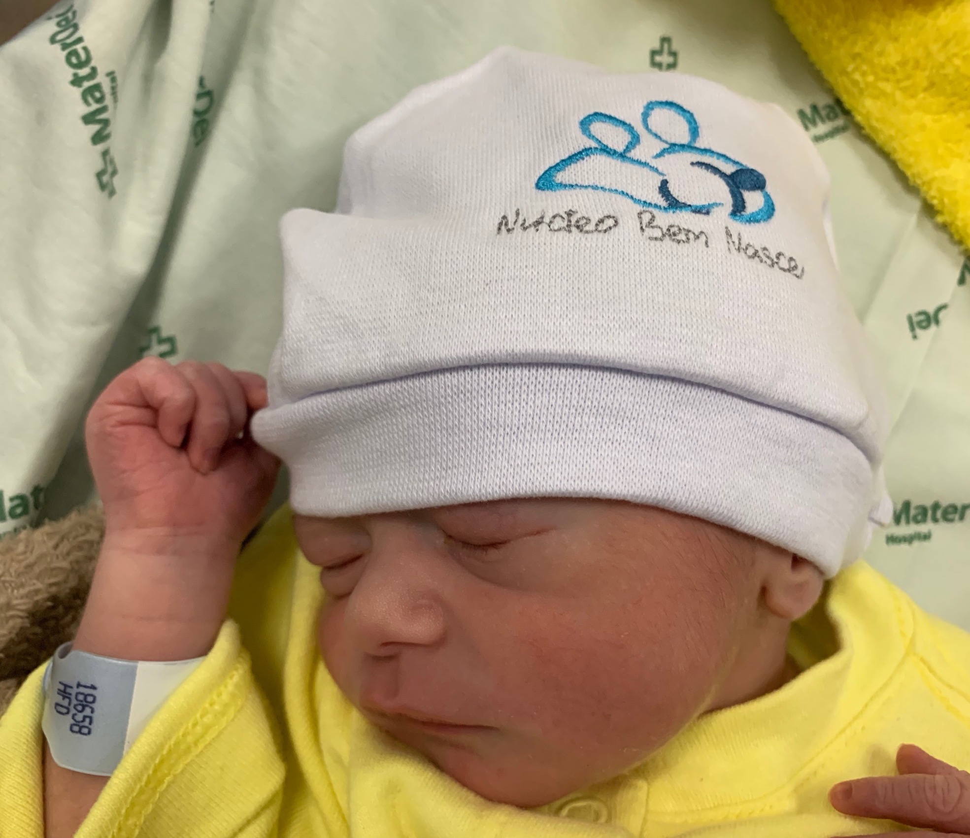 Parto na penumbra; parto humanizado; parto cesariana; parto respeitoso; BIRTH; parto cesárea; cesárea humanizada; Bem-Nascido