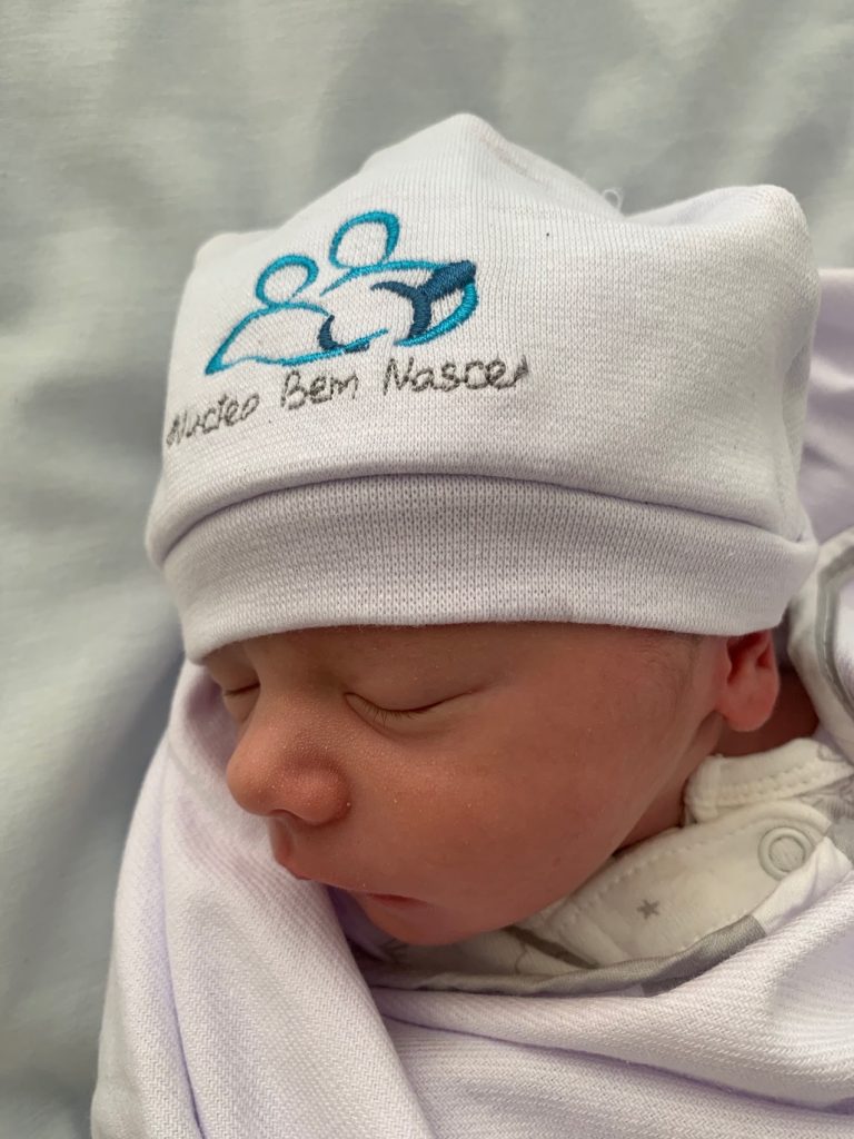 Parto na penumbra; BIRTH; parto pélvico; parto humanizado; parto cesariana; parto respeitoso; parto cesárea; cesárea humanizada; Bem-Nascido
