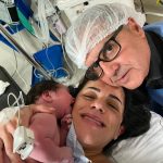 Primeira fotografia em família da Gabriela.