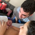 Pele a pele, aleitamento materno.