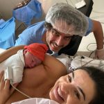 Felicidade estampada no rosto dos papais.