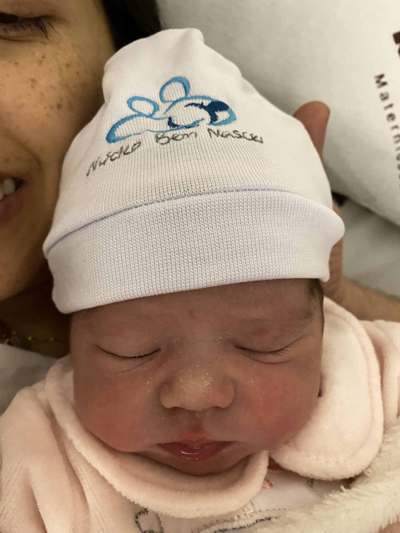 Parto Natural; Parto Humanizado; Parto Respeitoso; Bem-Nascida; BIRTH; Parto na penumbra; Parto Leboyer; Parto na água; Parto na Banheira