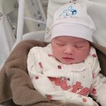 Esther em seu momento soneca.