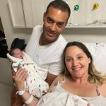 Lia em sua primeira foto em família.