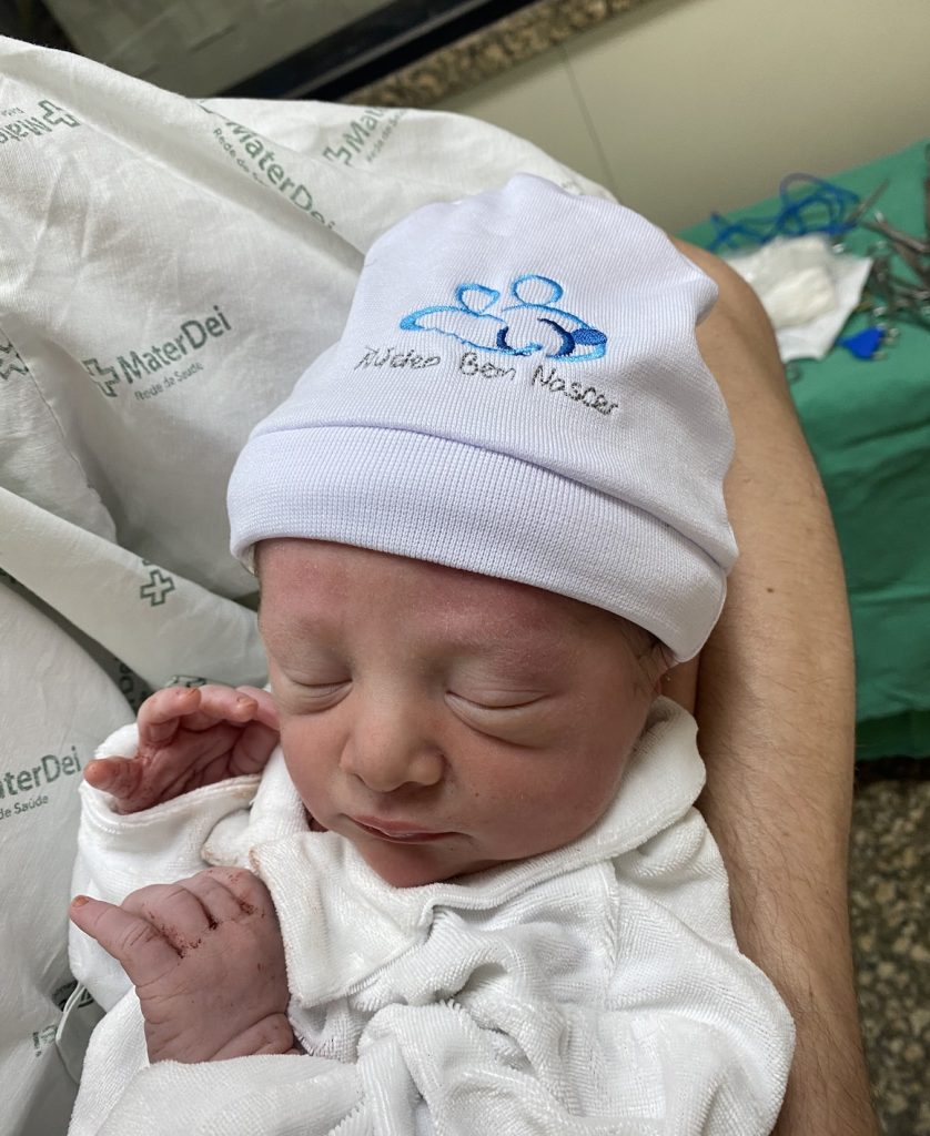 Parto Cesáreo; Parto Humanizado; Parto Respeitoso; Bem-Nascido; BIRTH; Parto na penumbra; Parto Leboyer