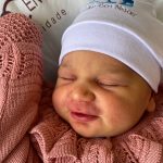 Malu dormindo bem tranquila.