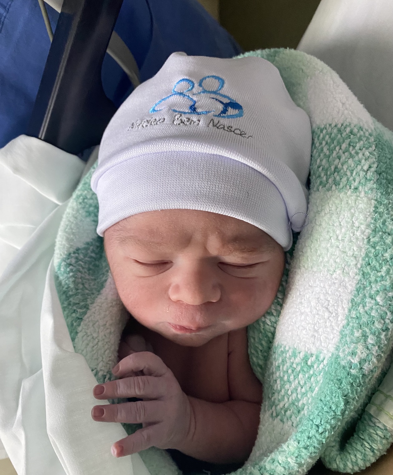 Parto Cesáreo; Parto Humanizado; Parto Respeitoso; Bem-Nascido; BIRTH; Parto na penumbra; Parto Leboyer