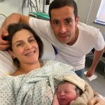 Mamãe Mariana e Papai Marcelo felizes  com a chegada do Felipe.