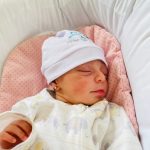 Luísa em seu momento soneca.