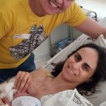 Maria Vitória em sua primeira foto em família.