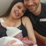 A alegria dos papais Laísa e Raphael com a chegada do Lucas.