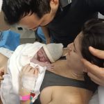 Os papais Daniela e Raphael emocionados com a chegada da Sofia.