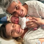 Os papais Tereza e João Paulo felizes com a chegada da Beatriz.