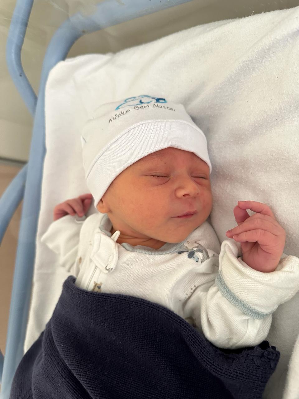 Bem-nascido Benjamin.