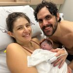 Primeira foto em família da Vitória.